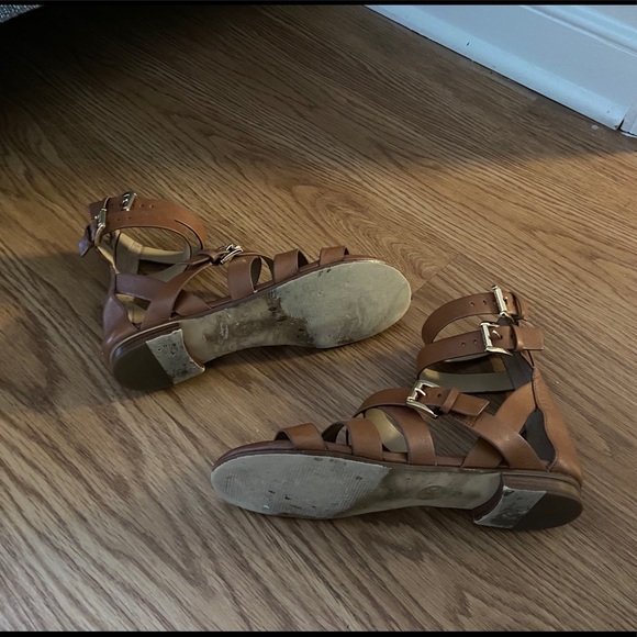 Michael Kors Leather gladiator Sandal - Picture 5 of 8